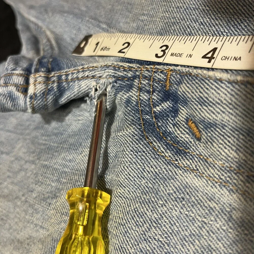 Vintage Levis 34x30 Jeans 550 USA Levi Skate Distressed Thrashed Denim 1990s